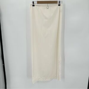 Vintage LANE BRYANT TALL SHOP  Nylon Half Slip Size Med Cream Lace Trim READ